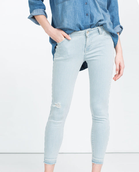 MID-RISE JEANS